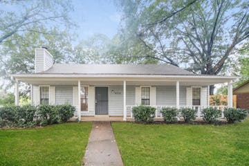 6055 CHICKASAW DR Olive Branch, MS 38654